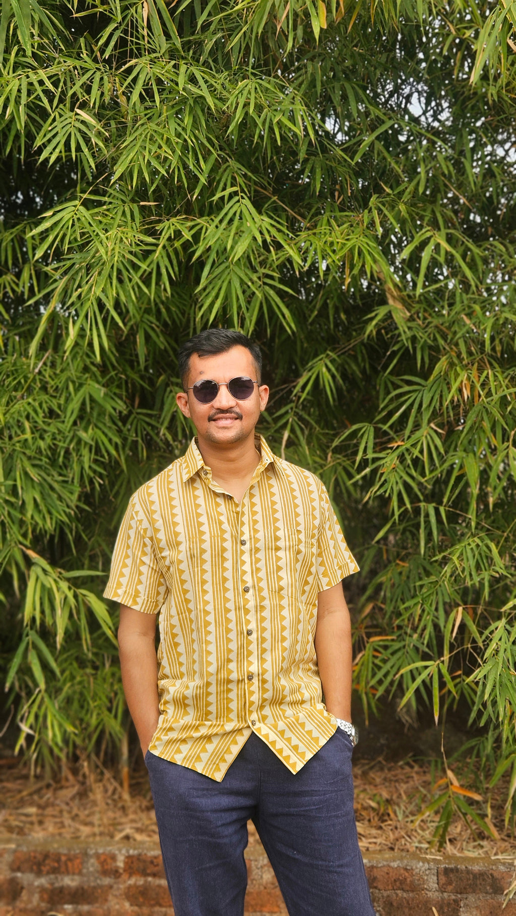 Triangle stripes shirt