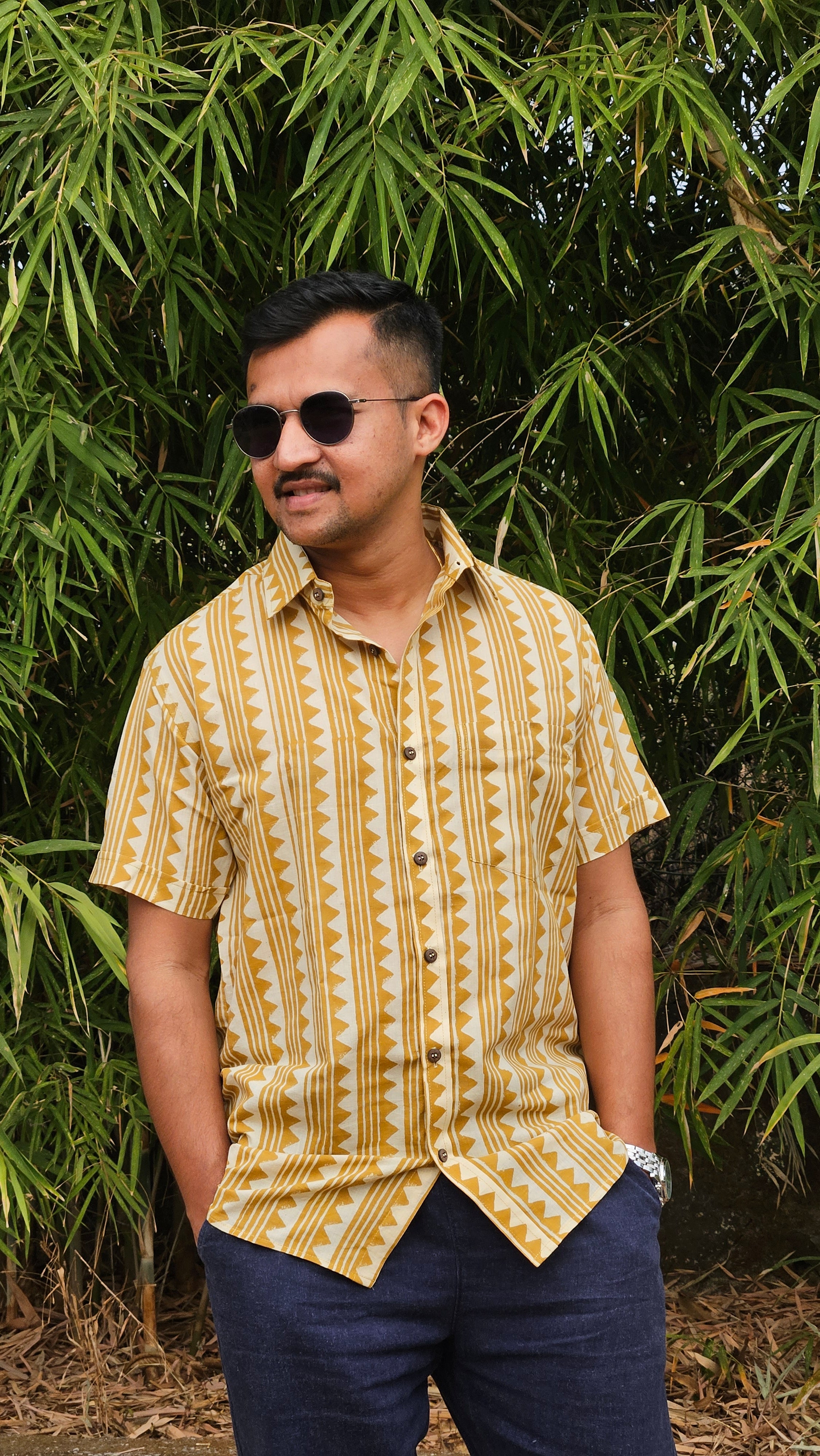 Triangle stripes shirt