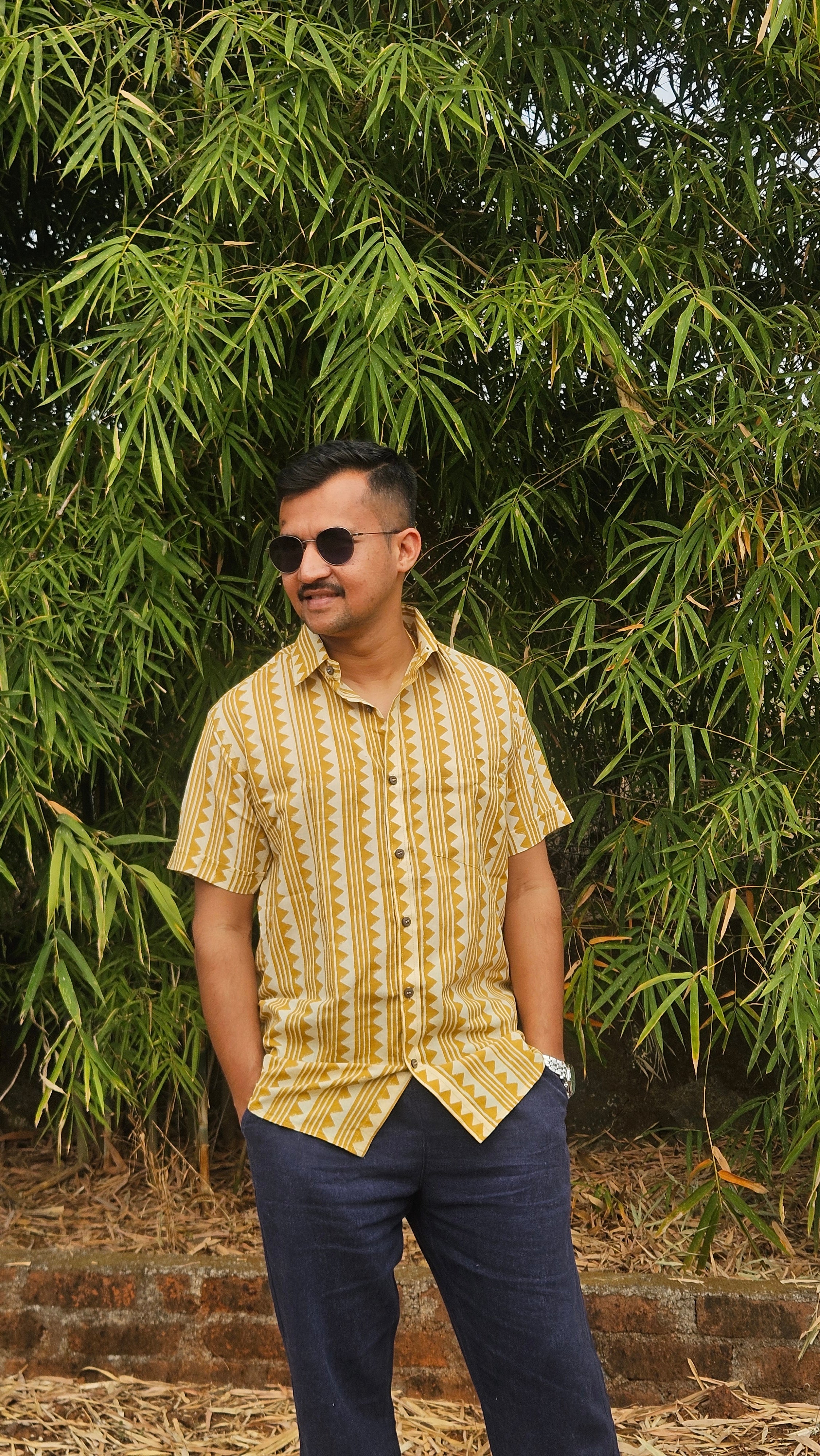 Triangle stripes shirt